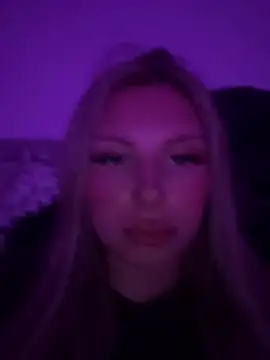 blondeeee live sex cam