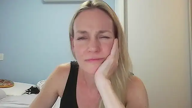 Annylove1 live sex cam