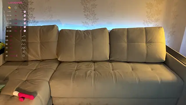 BlondeBun's cam snapshot