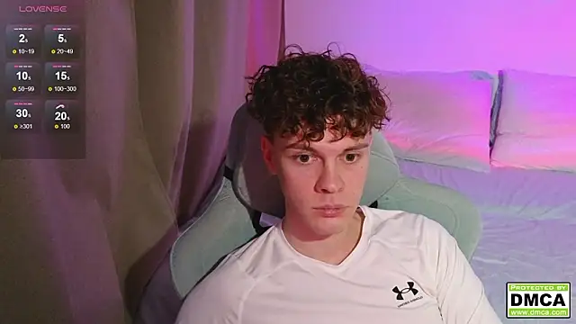 cute_thomas's cam snapshot