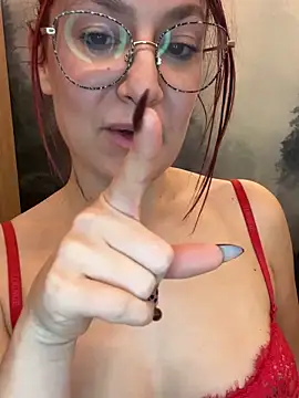 ladoucedu34's cam snapshot