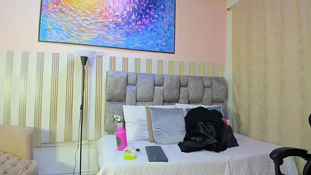 amber__moon_'s cam snapshot