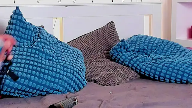 MonaLuxxx live sex cam