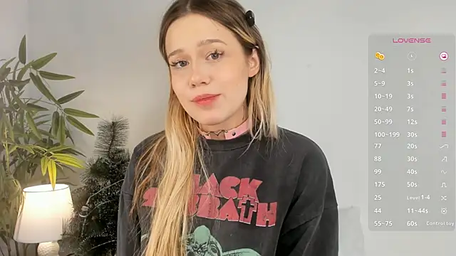 Love_audirs6's cam snapshot