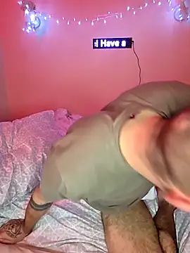 TvoY_bOy1's cam snapshot