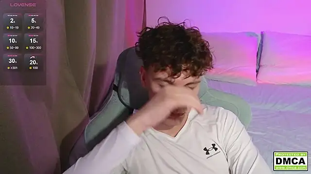 cute_thomas's cam snapshot