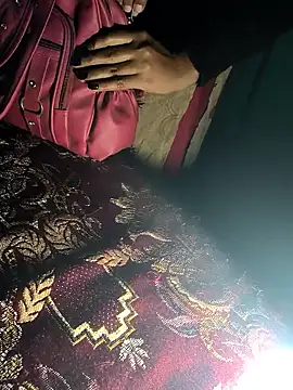 pariraj001 live sex cam