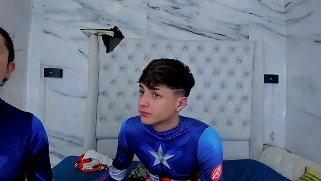 Ari_and_Storm live sex cam