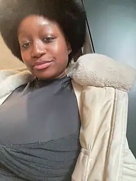 tia___fox's cam snapshot