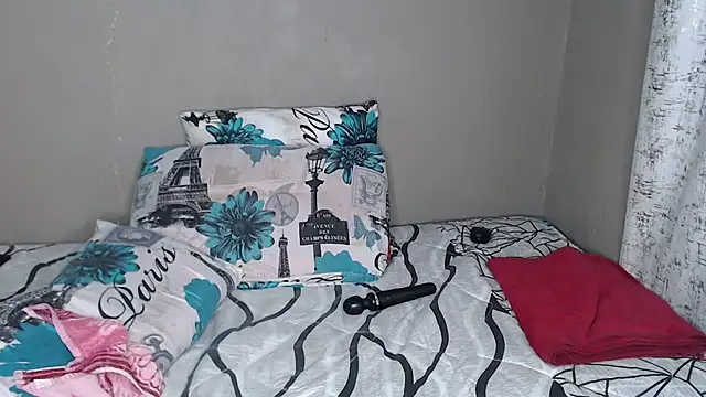 Lunalee's cam snapshot