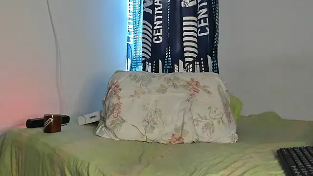 _Logan_Colton_'s cam snapshot