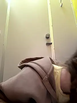 FroggyAnna live sex cam