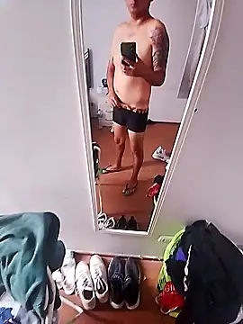 Yrresistible666 live sex cam