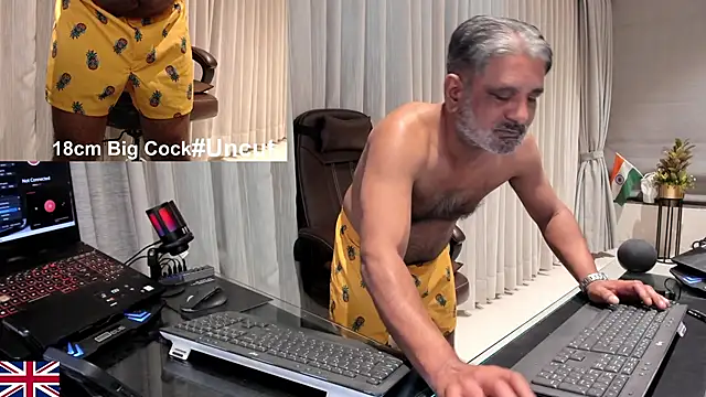 OnlineBossUK live sex cam