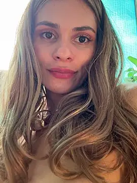 cuteluci_ live sex cam