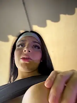 ArieliciousXXX live sex cam