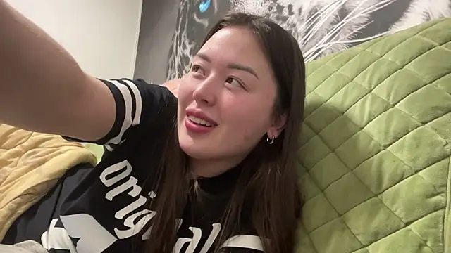 CurietHana1's cam snapshot