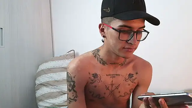 Nico_viper_1's cam snapshot