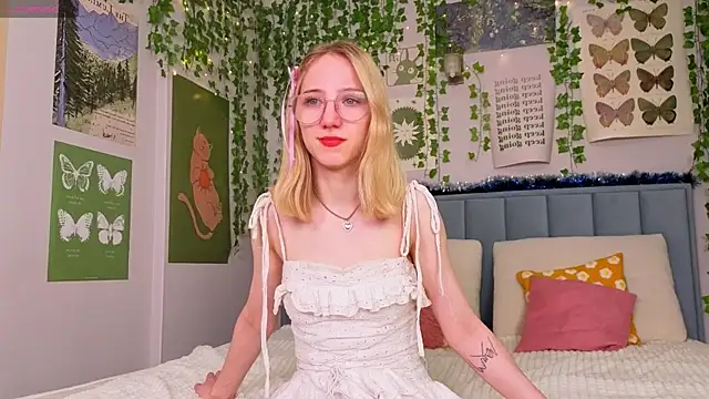 EmmaNovak's cam snapshot