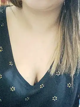 Tanha18 live sex cam