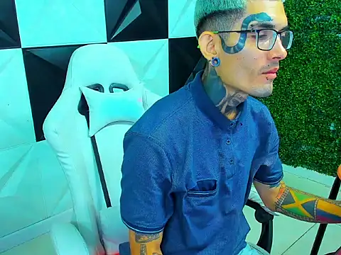 Boy_tatto77's cam snapshot