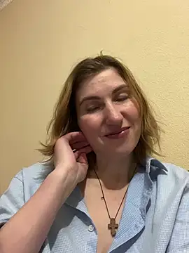 _Crystal_2's cam snapshot