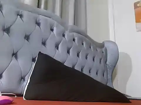 charlie0728's cam snapshot