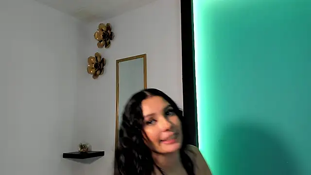 Emma_lust420's cam snapshot