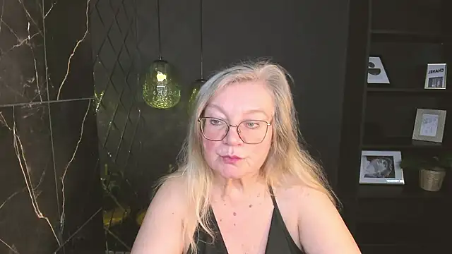NataliMellow live sex cam
