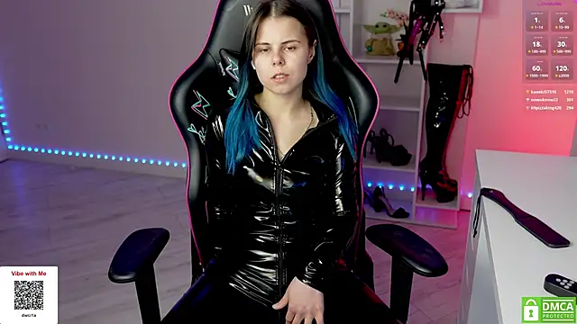 QueenAliceX live sex cam