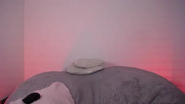 PrincessEmily_69 live sex cam
