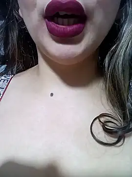 LINA-DALOUA's cam snapshot