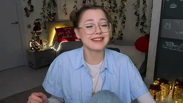 SereneFlame's cam snapshot