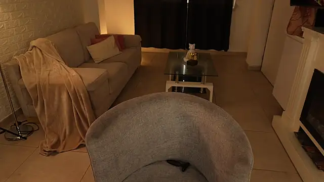 GiaFaaris live sex cam