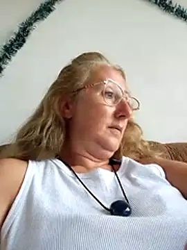 MILEIDE980 live sex cam