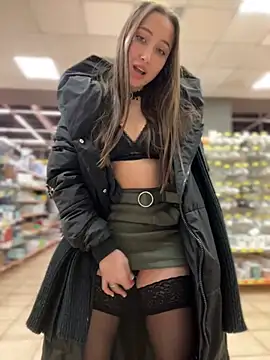 ICrazyOneIRL live sex cam