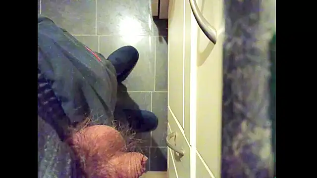 hairyuncut00 live sex cam