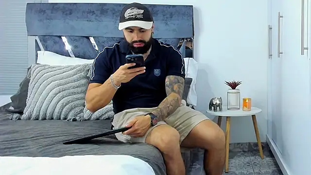 Zack_Froone live sex cam