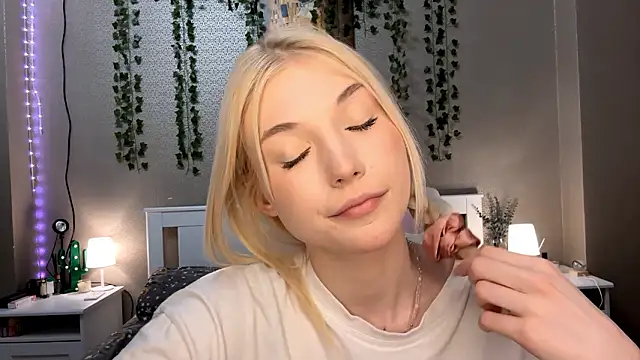 LlsabethHaze's cam snapshot