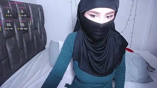 __Nahia live sex cam