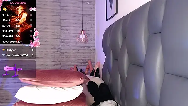 TinnaCobb live sex cam