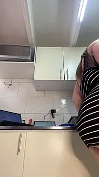 Chloee_Peach's cam snapshot