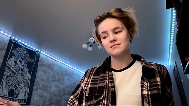 CutieGoga's cam snapshot