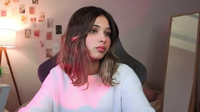 dinnerwithflowers's cam snapshot