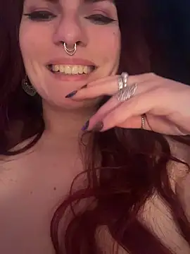 LunaMoongirl live sex cam