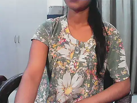 short_girl_'s cam snapshot