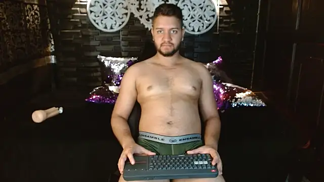 HARRY_RAMIREZ's cam snapshot