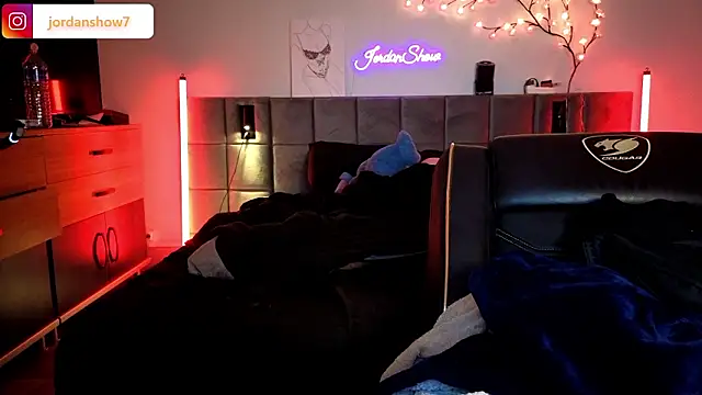 JordanShow's cam snapshot