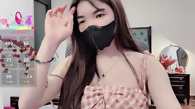 Caryln-Bun live sex cam