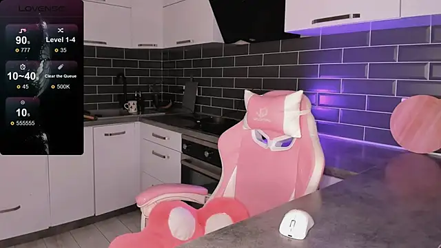 ShaiyaMinn3's cam snapshot